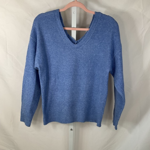 Magaschoni Sweaters - Magaschoni Relaxed V-Neck Sweater - Dusty Blue